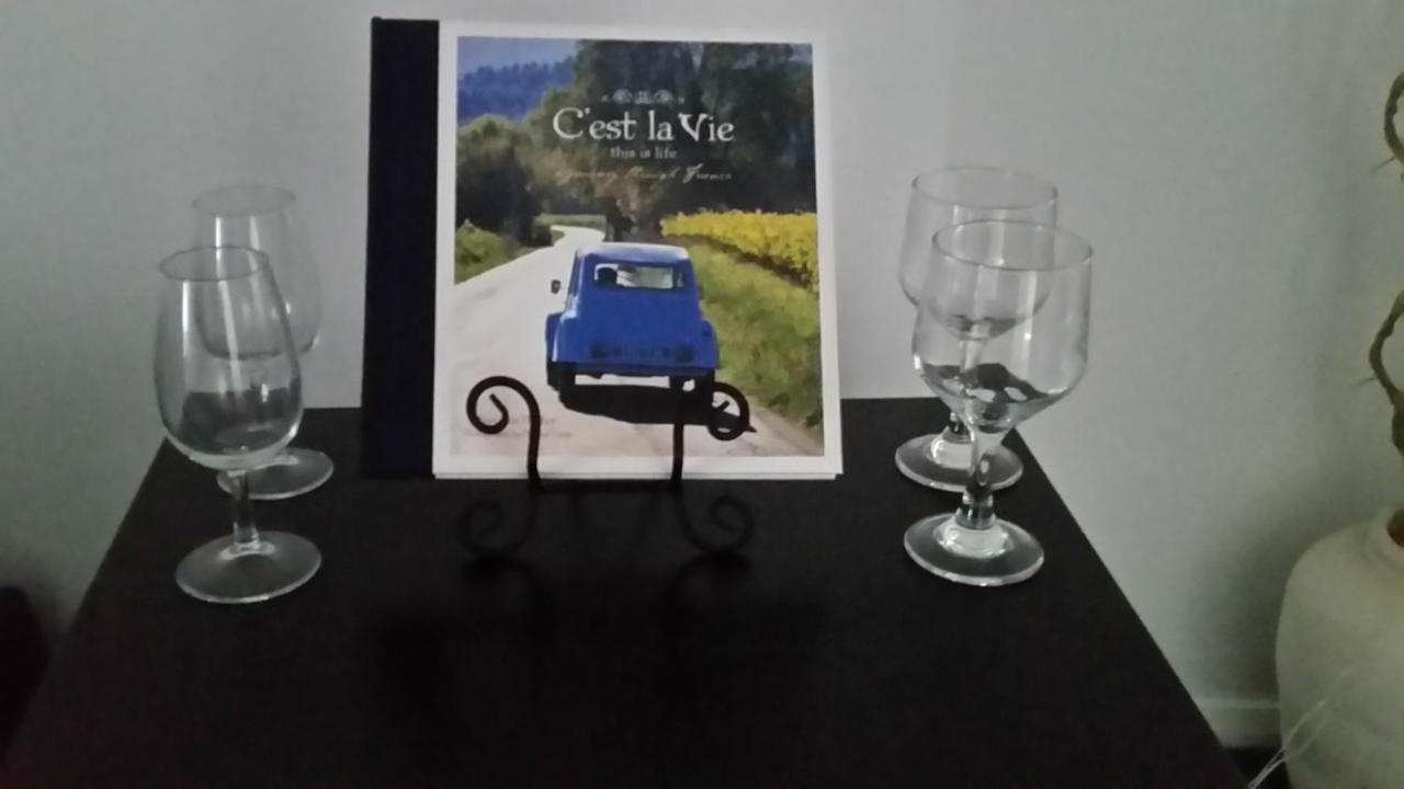 C'Est La Vie Bed & Breakfast แอลบานี ภายนอก รูปภาพ